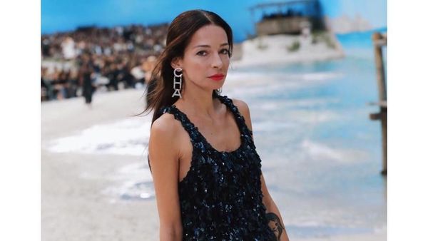 Nggak Terkenal Tapi Wanita Ini Adalah Model Chanel Paling Berpengaruh