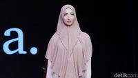 Foto: Koleksi Terbaru SiSeSa, Ada Kebaya Syari hingga Gamis Olahraga