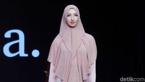 Foto: Koleksi Terbaru SiSeSa, Ada Kebaya Syari hingga Gamis Olahraga