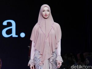 Foto: Koleksi Terbaru SiSeSa, Ada Kebaya Syari hingga Gamis Olahraga