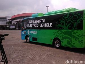 Dirut TJ Pusing Kebanjiran Tawaran Bus Listrik dari China hingga ITB Dirut TJ Pusing Kebanjiran Tawaran Bus Listrik dari China hingga ITB