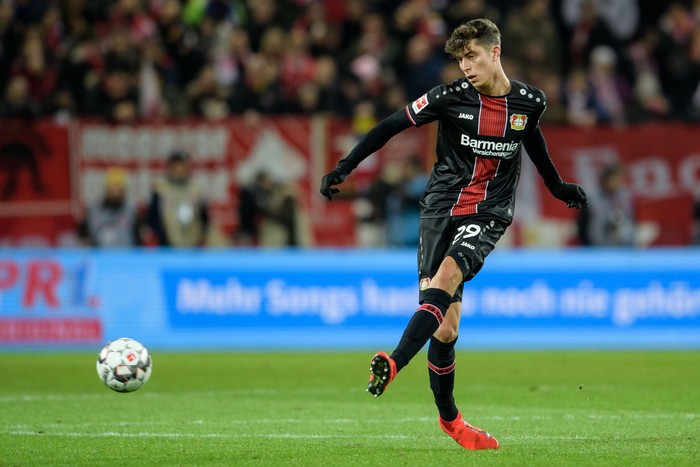 MAINZ, GERMANY - FEBRUARY 08: Kai Havertz of Leverkusen controls tha ball during the Bundesliga match between 1. FSV Mainz 05 and Bayer 04 Leverkusen at the Opel Arena on February 08, 2019 in Mainz, Germany. (Photo by JÃ¶rg SchÃ¼ler/Getty Images)