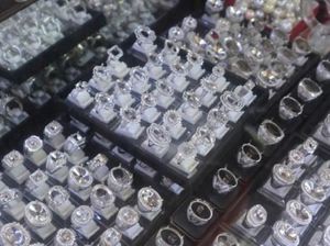 Belanja Batu Mulia dan Intan? Ke Martapura Saja