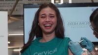 Secantik-cantiknya Yuki Kato Kalau Disuntik Nyengir Juga