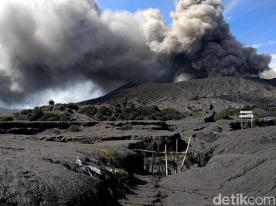 Aktivitas Bromo Meningkat, Warga Diminta Menjauh Radius 1 Km