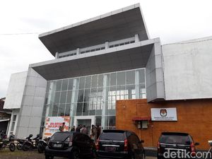 KPU Boyolali Coret 5 Caleg dari DCT KPU Boyolali Coret 5 Caleg dari DCT