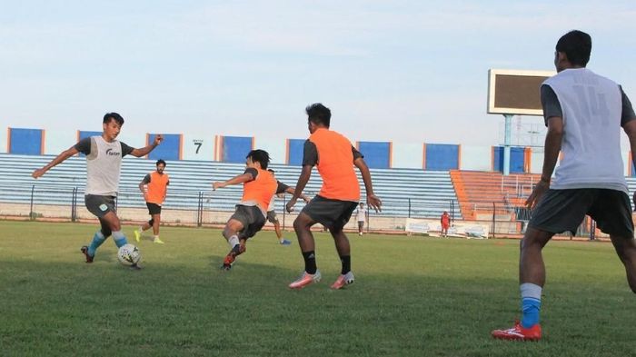 Persela Lamongan sudah mengantongi kelemahan Madura United, jelang laga perempatfinal Piala Presiden 2019. (Foto: Eko Sudjarwo) Persela Lamongan sudah mengantongi kelemahan Madura United, jelang laga perempatfinal Piala Presiden 2019. (Foto: Eko Sudjarwo)