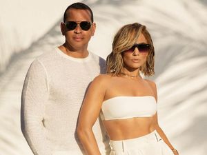 Jennifer Lopez dan Tunangan Ikut Konseling usai Pernikahan Tertunda 2 Kali Jennifer Lopez dan Tunangan Ikut Konseling usai Pernikahan Tertunda 2 Kali
