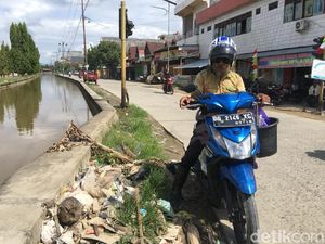Di Pelosok Sulawesi Barat Ada Pengemis Tajir Ngemis Naik Motor