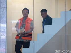 Rommy Bolak-balik Kamar Perawatan-Ruang Tahanan