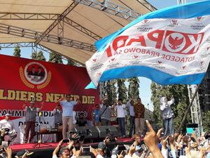 Saat Sandiaga Tahu Pendukungnya Punya Utang: Kritis Keadaan Negeri Ini! Saat Sandiaga Tahu Pendukungnya Punya Utang: Kritis Keadaan Negeri Ini!