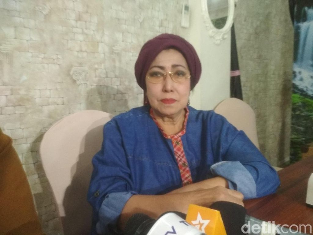 Elma Theana Bantu Ibu Ini Bisa Bertemu Anaknya Elma Theana Bantu Ibu Ini Bisa Bertemu Anaknya