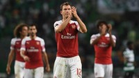 Stephan Lichtsteiner cuma semusim bersama Arsenal dan kini mencari klub baru. Bek kanan asal Swiss ini sekarang berusia 35 tahun. (Foto: Francisco Leong / AFP)