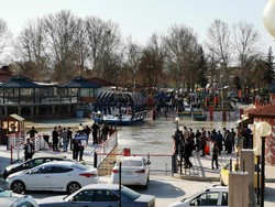 Jumlah Korban Tewas Kapal Feri Tenggelam di Irak Jadi 71 Orang