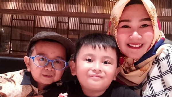 6 Potret Quality Time Keluarga Daus Mini