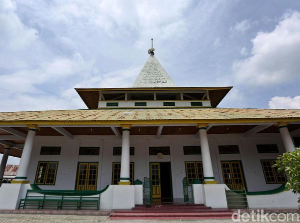 Menelisik Sejarah Perkembangan Islam di Timur Nusantara