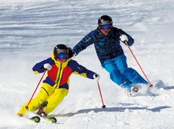 Wisata ke Trans Snow World Bekasi, Bisa Ngapain Saja?