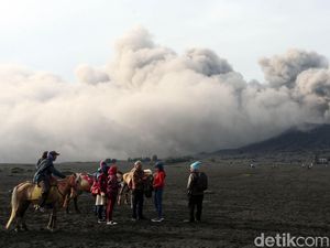 Jasa Wisata Satu Malam di Bromo Dikeluhkan, Ini Saran Pemkab Probolinggo Jasa Wisata Satu Malam di Bromo Dikeluhkan, Ini Saran Pemkab Probolinggo