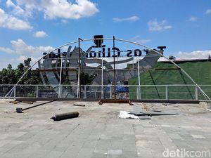 Melihat Proyek Mangkrak Teras Cihampelas yang Membahayakan