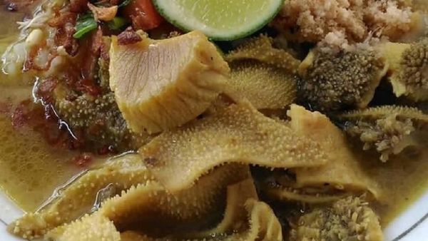 Jumat Makin Nikmat dengan Sarapan Soto Babat yang Enak Mantap