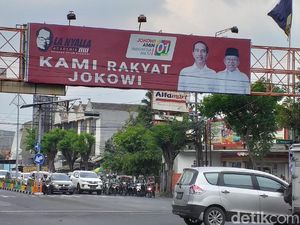 Spanduk Rakyat Jokowi, BPP Jatim: Nggak Yakin Bawaslu Ngeh Spanduk Rakyat Jokowi, BPP Jatim: Nggak Yakin Bawaslu Ngeh