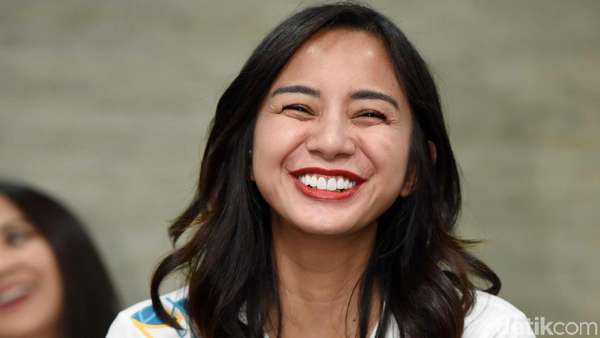 Rumput Tetangga Jadi Film Terakhir Kirana Larasati? Rumput Tetangga Jadi Film Terakhir Kirana Larasati?