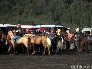 Libur Lebaran, Bromo Jadi Primadona