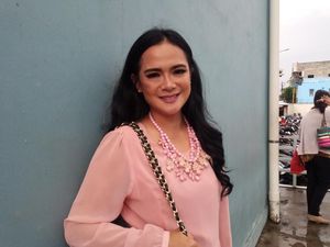 Resmi Cerai, Shezy Idris Tegaskan Tak Ada Perselingkuhan Resmi Cerai, Shezy Idris Tegaskan Tak Ada Perselingkuhan
