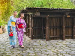 Wujudkan Liburan ke Luar Negeri Bareng Teman dengan Promo Ini