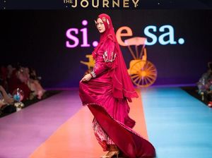 Foto: Saat Paula Verhoeven Turun dari Kereta Kencana Pakai Hijab Syari