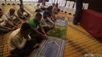 Momen Skuat Timnas U-23 Tunaikan Salat Jumat