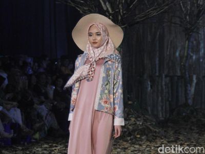 Foto: 10 Koleksi Baju Lebaran 2019 Karya Ivan Gunawan