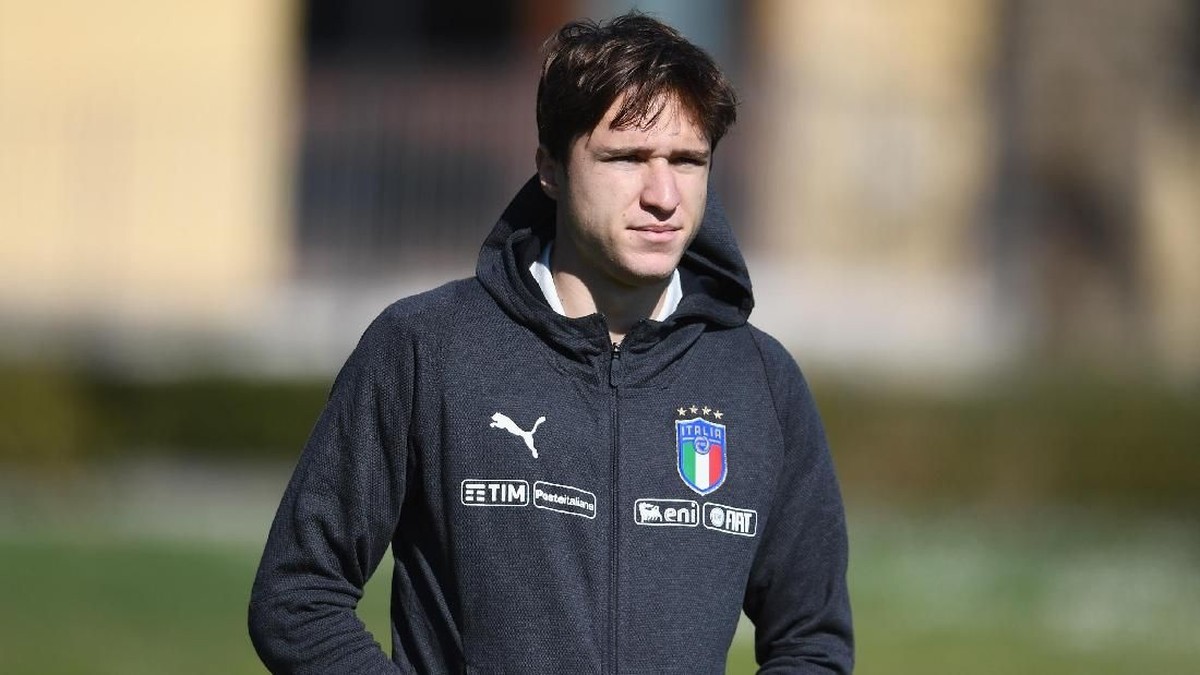Federico Chiesa dipastikan absen di dua laga pertama Italia di Kualifikasi Piala Eropa 2020 karena cedera (Foto: Claudio Villa/Getty Images)