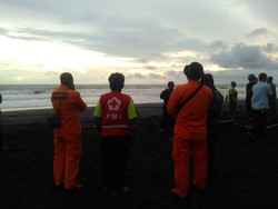 2 Bocah Hilang Terseret Ombak Pantai Congot Kulon Progo