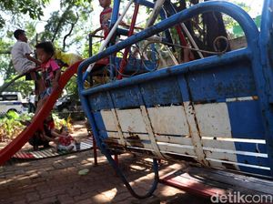 Tak Terawat, Taman Kebon Bawang Bisa Bahayakan Anak-anak