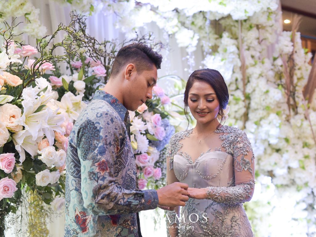 Usai Nikah Siti Badriah Jadi Sering Nangis, Lo Kenapa? Usai Nikah Siti Badriah Jadi Sering Nangis, Lo Kenapa?
