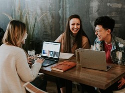 Julid Hingga Pansos, 11 Istilah Kekinian Populer yang Maknanya Ada di KBBI