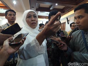 Saat Khofifah Jawab Tudingan Rommy soal Rekomendasi Pejabat Kemenag Saat Khofifah Jawab Tudingan Rommy soal Rekomendasi Pejabat Kemenag