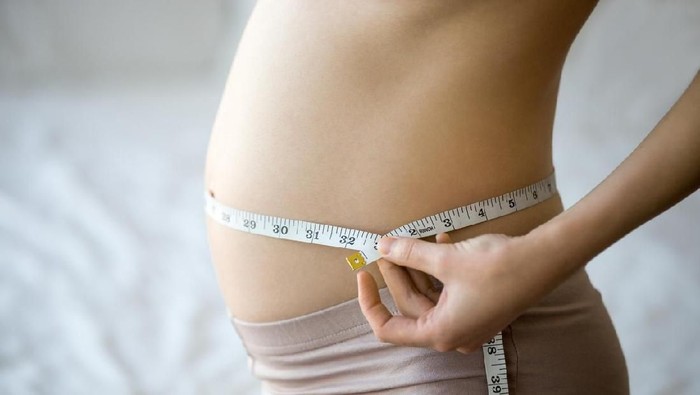 Perut sang remaja bengkak diduga kasus fetus in fetu. (Foto: iStock)