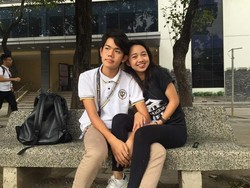 Pacarnya Jadi Botak karena Kanker, Kisah Kesetiaan Mahasiswa Ini Viral