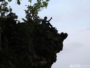 Setitik Keindahan Pantai Tanjung Mangga