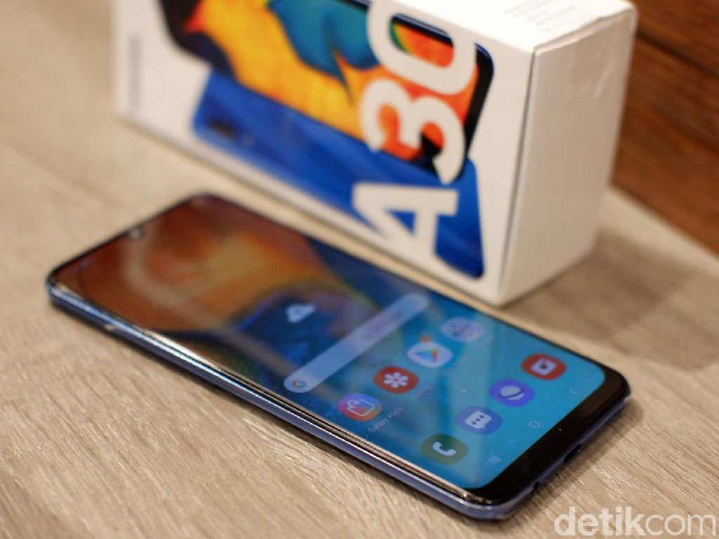 Samsung Galaxy A30 Dapat Update Firmware, Ini Spek dan Harganya