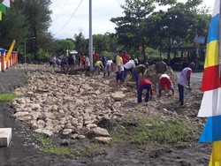 Warga Desa Samas Bantul Antusias Ikuti Padat Karya Kemenhub