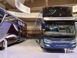 Wuss, Bus Tingkat Ini Punya Tenaga Mirip Supercar