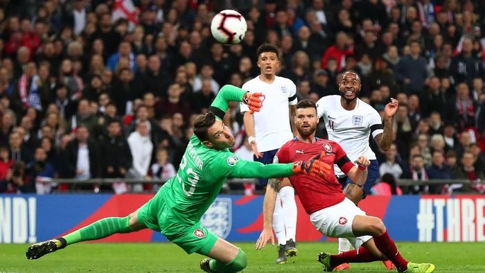 Raheem Sterling mencetak hat-trick untuk membawa Inggris menang 5-0 atas Republik Ceko dalam Kualifikasi Piala Eropa 2020 (Foto: Clive Rose/Getty Images)