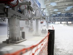 Akhir Pekan di Bekasi: Main Salju & Ski di Trans Snow World Juanda