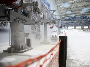 Akhir Pekan di Bekasi: Main Salju & Ski di Trans Snow World Juanda Akhir Pekan di Bekasi: Main Salju & Ski di Trans Snow World Juanda