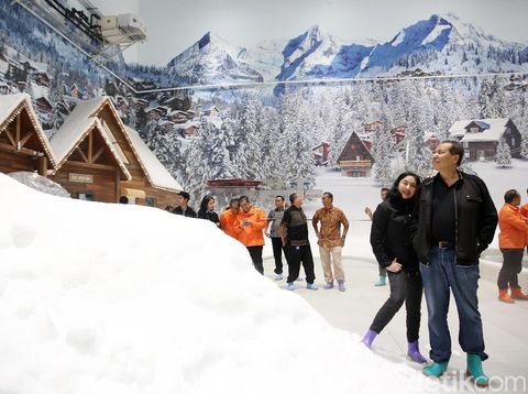 Resmi Dibuka Trans Snow World Juanda Destinasi Baru Wisata