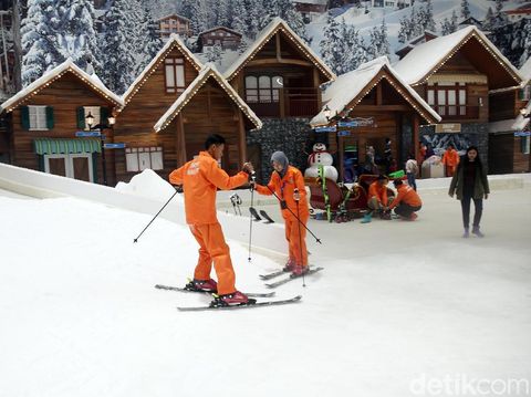 Resmi Dibuka Trans Snow World Juanda Destinasi Baru Wisata