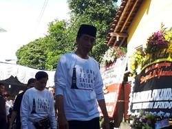 Jokowi Takziah ke Rumah Duka Ketum Seknas M Yamin